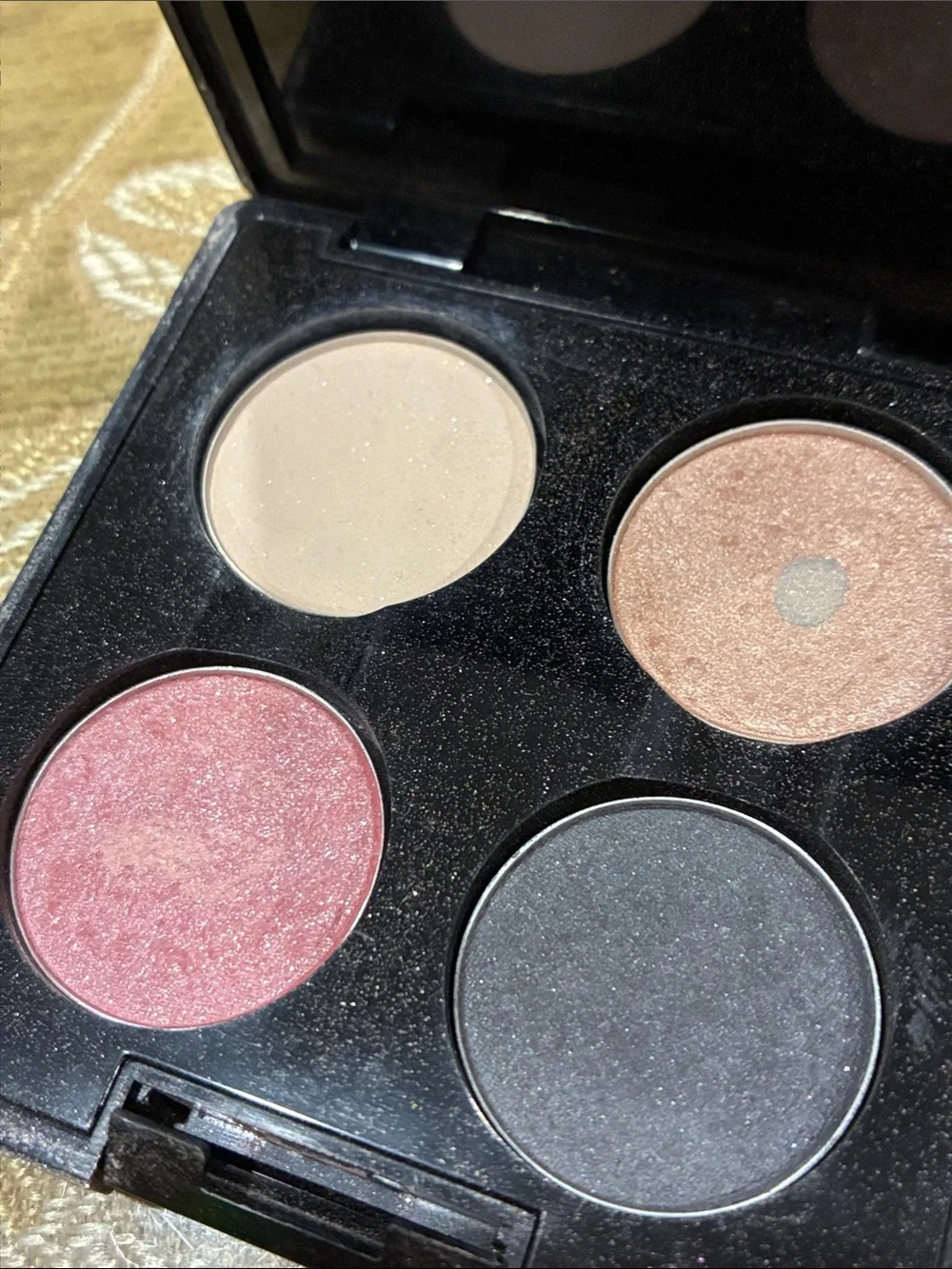 MAC FAFI AUTHENTIC EYE SHADOW QUAD COMPACT FAFI EYES 1